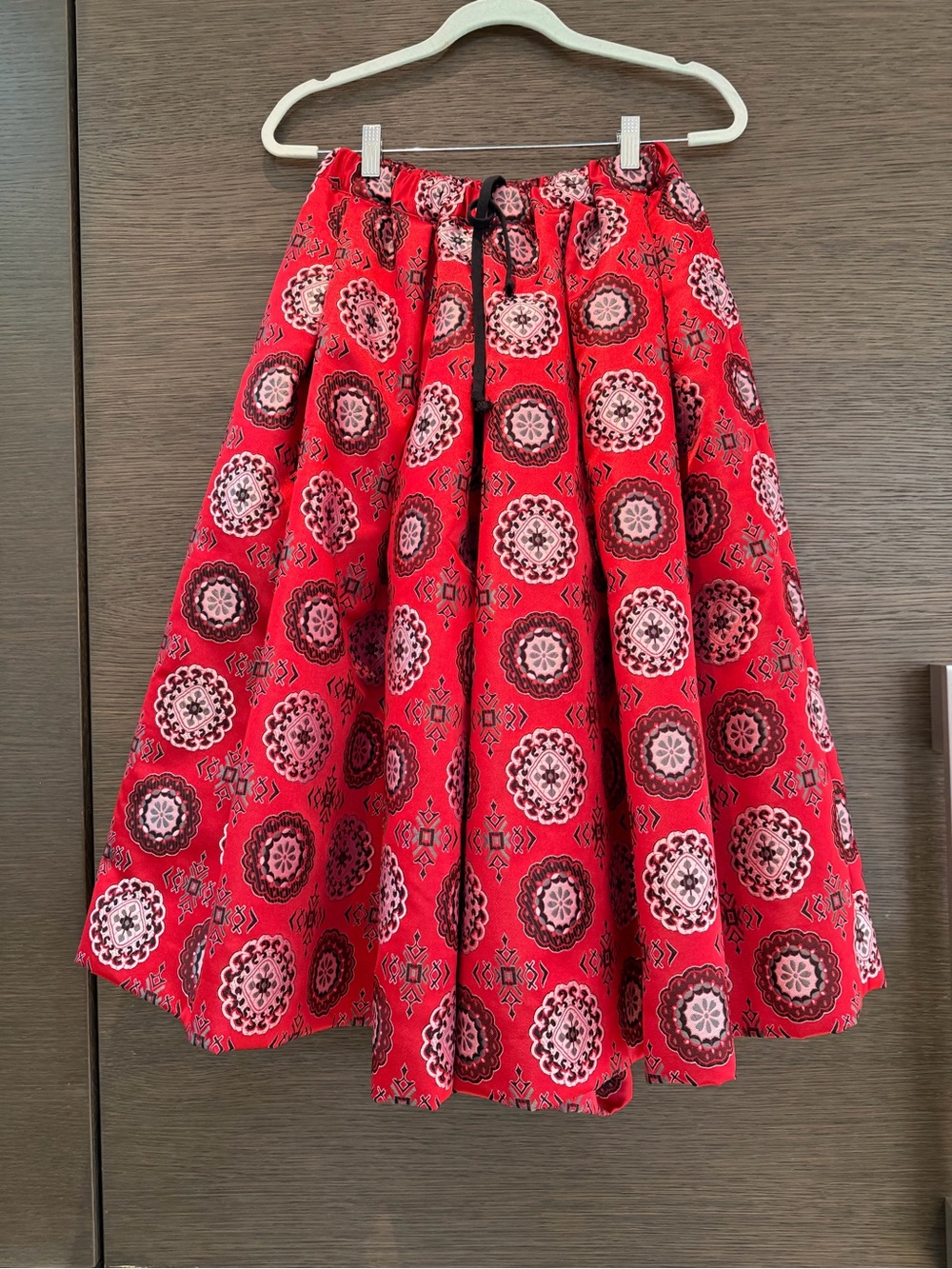 COMME des GARÇONS 2024 Red Medallion Gathered Cropped trousers XS Made in Japan